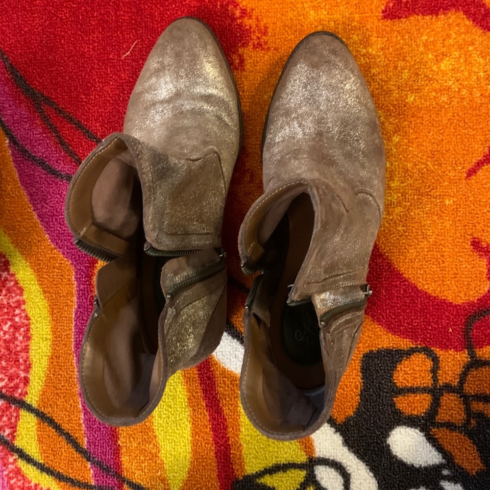 Booties - Picture 3 of 4